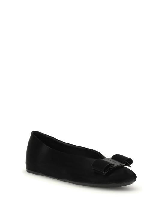 25FW 살바토레 페라가모 플랫 슈즈 784803 001 BLACK - SALVATORE FERRAGAMO