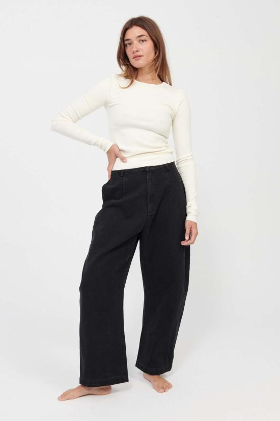  에태르네 반팔 티셔츠 에테르네 롱슬리브 피티드 탑 크림 - ETERNE