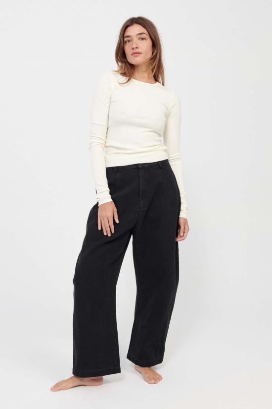  에태르네 반팔 티셔츠 에테르네 롱슬리브 피티드 탑 크림 - ETERNE