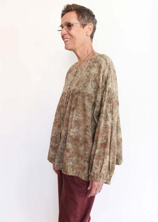  Auntie Oti 블라우스 에코프린트 퍼피