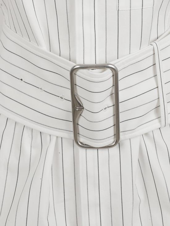 25SS 버버리 레귤러 핏 스트라이프 코튼 셔츠 스트링 콜 8103514 C2053 White - BURBERRY