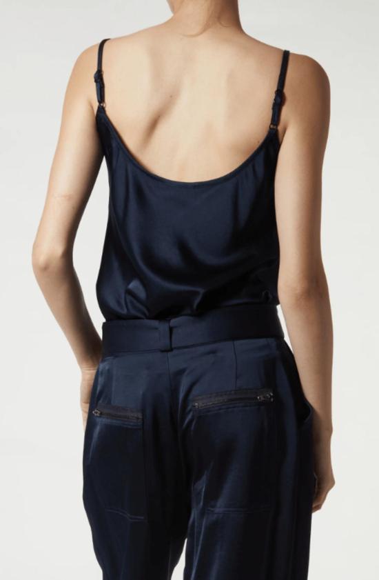  세인트 아트 민소매 티셔츠 Saint Art Elliot Charmeuse 탱크 네이비 - SAINT ART