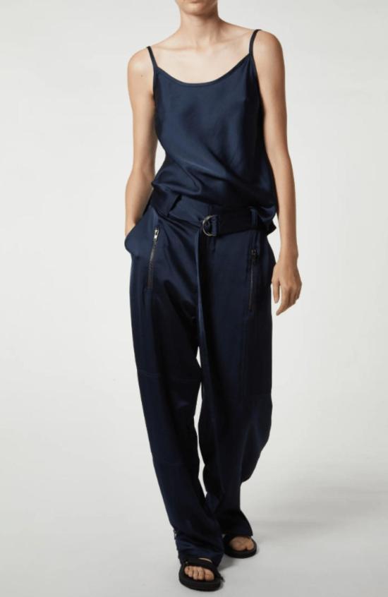  세인트 아트 민소매 티셔츠 Saint Art Elliot Charmeuse 탱크 네이비 - SAINT ART