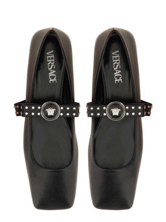  베르사체 플랫 슈즈 1016073 1A010061B00P Black - VERSACE