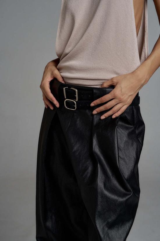  더 엔케이씨 스토어 스트레이트 팬츠 Nkc 스토어 에리카 가죽 - The NKC Store