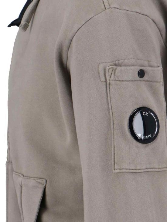 25FW 씨피 컴퍼니 브러쉬드 & 에머라이즈드 다이애그널 플리스 박시 고글 후드 집업  19CMSS060A006372G356 Grey - C.P. COMPANY