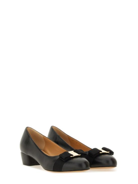 25FW 살바토레 페라가모 힐/펌프스 775750 01I745003 Black - SALVATORE FERRAGAMO