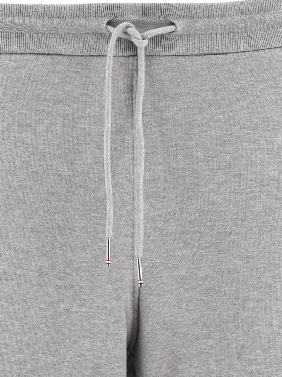 25FW 톰브라운 클래식 루프백 엔지니어드 4바 스웨트트레이닝/조거 팬츠 MJQ008H Grey - THOM BROWNE