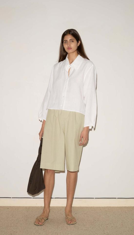  데이지 스튜디오 셔츠 칼라 포인트 셔츠