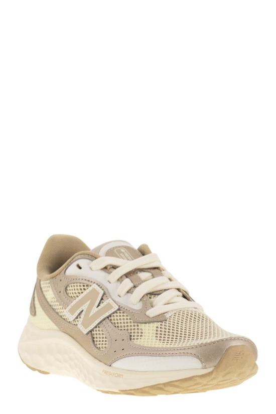25FW 뉴발란스 스니커즈 WARIS TG4 BEIGE - NEW BALANCE
