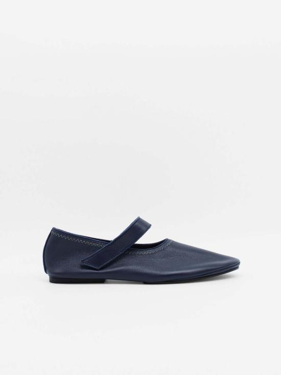  어바웃 아리안느 뮬/슬리퍼 Arianne Martino Mary Jane Flat 소개