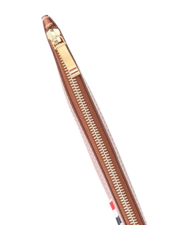  톰브라운  페블 그레인 미디엄 클러치  MAC021L L0044255 Brown - THOM BROWNE