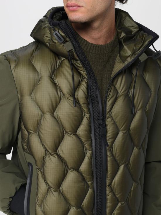 25FW 페트레이 쿤스 KJ BMAT 기하학적 퀼팅 배색 봄버 재킷 PEU520701181862 690 Green - PEUTEREY