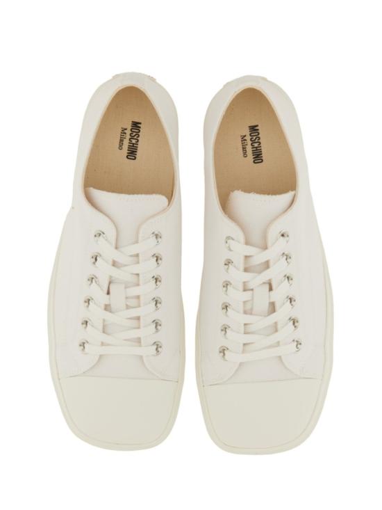 25FW 모스키노 스니커즈 MB15053G0N GR010A White - MOSCHINO