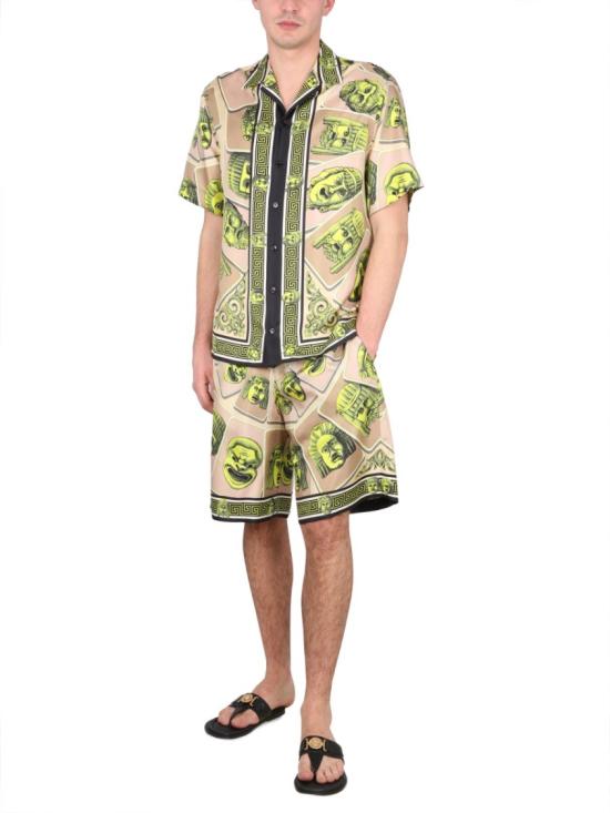  베르사체 숏팬츠 1002476 1A068185G530 Green - VERSACE