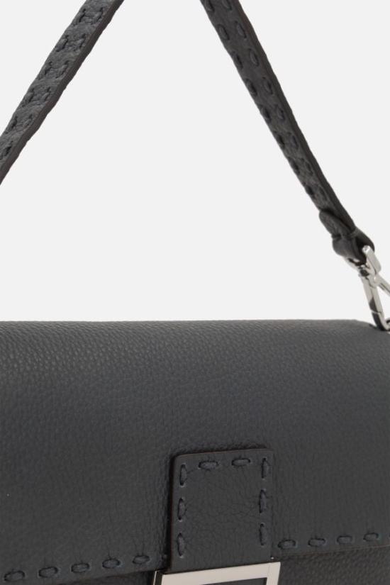 25FW 펜디 숄더백 7VA572ARLZ F0J55 Black - FENDI