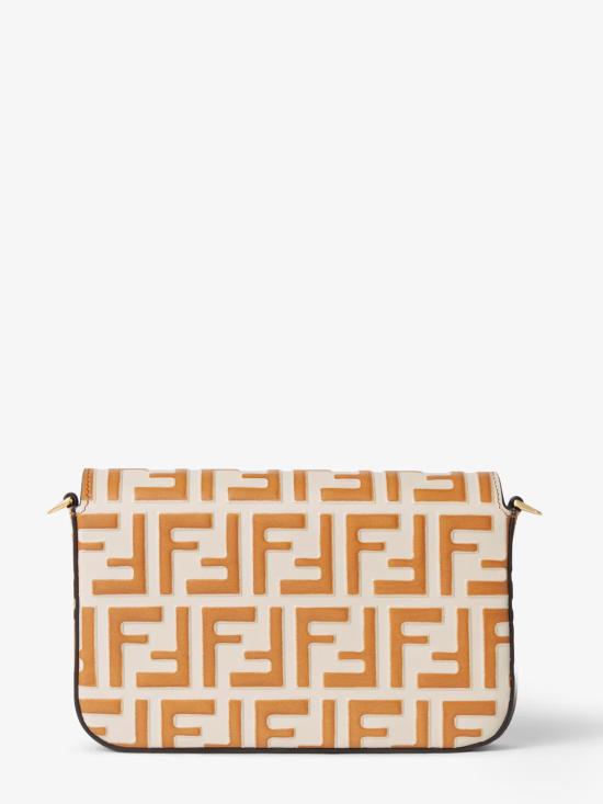 25FW 펜디 토트백 8M0509ADYM F1U3H White - FENDI