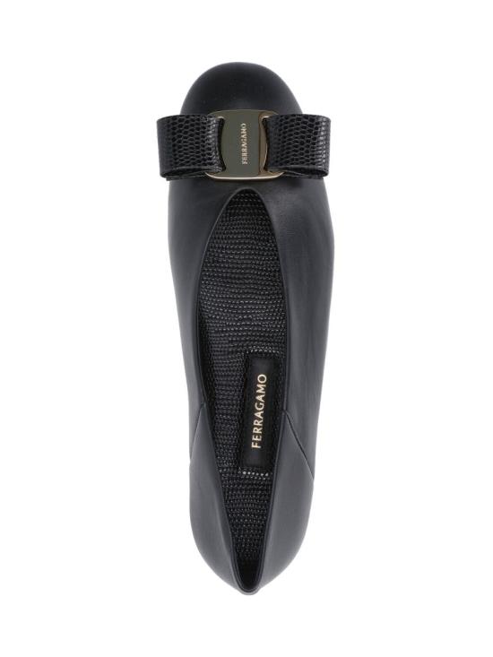 25FW 살바토레 페라가모 플랫 슈즈 782883001 Black - SALVATORE FERRAGAMO