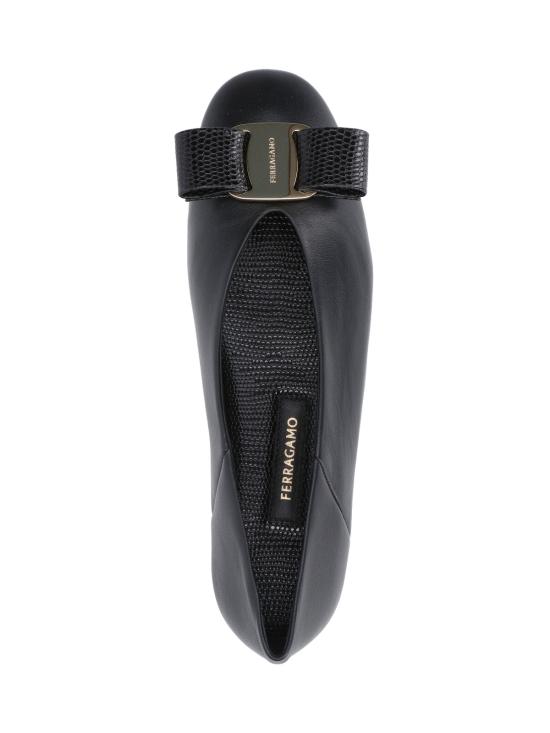 25FW 살바토레 페라가모 플랫 슈즈 782883 001 Black - SALVATORE FERRAGAMO