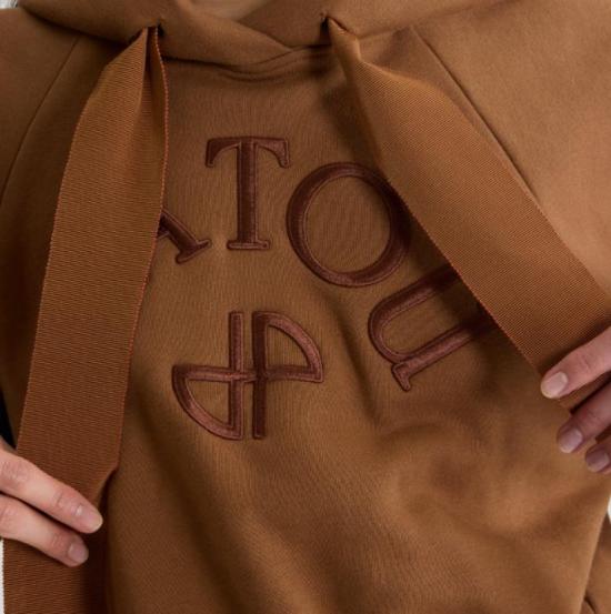 25FW 파투 JP MONOGRAM 모노그램 오가닉 코튼 로고 후드티 JE1929995121B DOM - PATOU