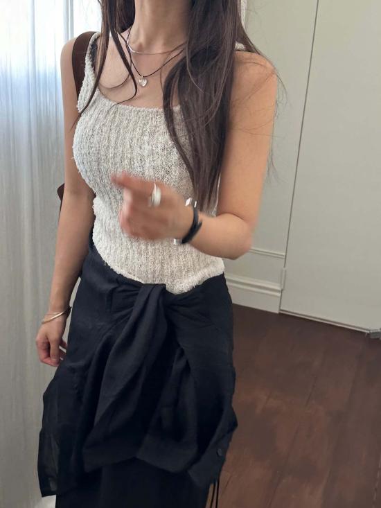  더 엔케이씨 스토어 민소매 티셔츠 Nkc 스토어 오클리 니트 탱크탑