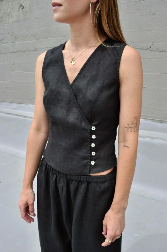  코코볼로 민소매 티셔츠 샤일로 - COCOBOLO