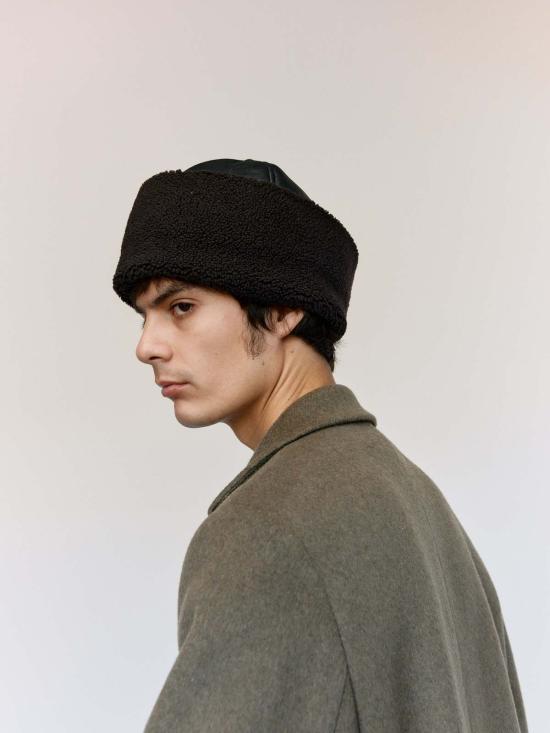  아워레가시 비니 아워 레거시 다크 브라운 에비에이터 시어링 블리자드 - OUR LEGACY