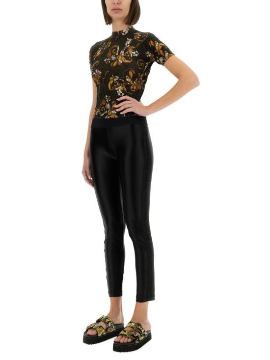 25SS 베르사체 반팔 티셔츠 78HAFM07 CMN45G89 Black - VERSACE