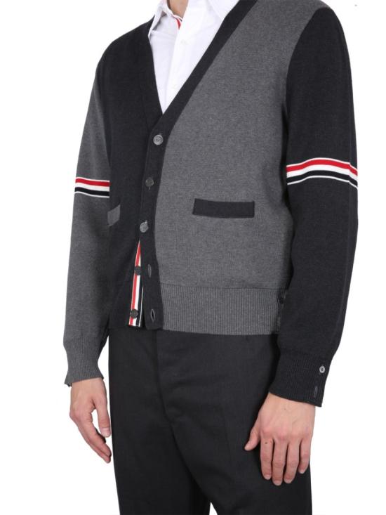 톰브라운 RWB 스트라이프 코튼 밀라노 스티치 V넥 가디건 MKC310F Y3007982 Grey - THOM BROWNE