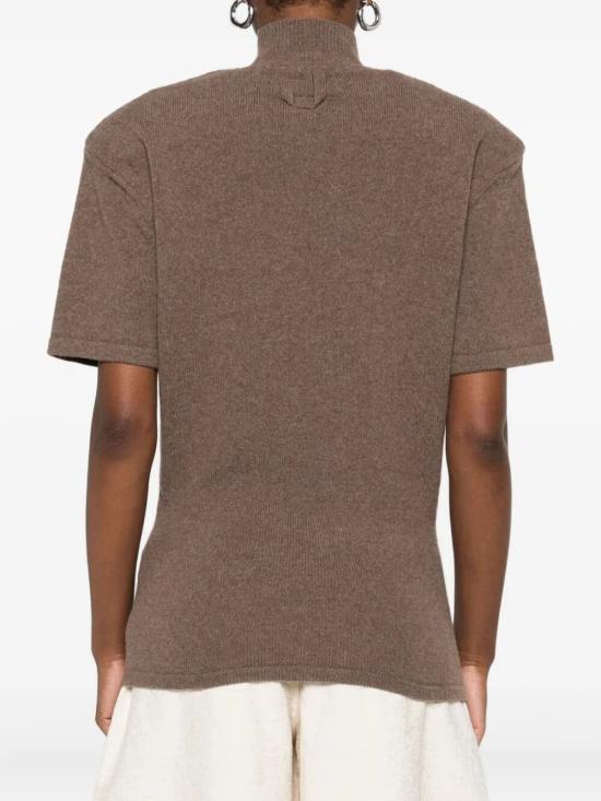 25FW 자크뮈스 터틀넥 25HSWW00629 AK00282 850 BROWN - JACQUEMUS