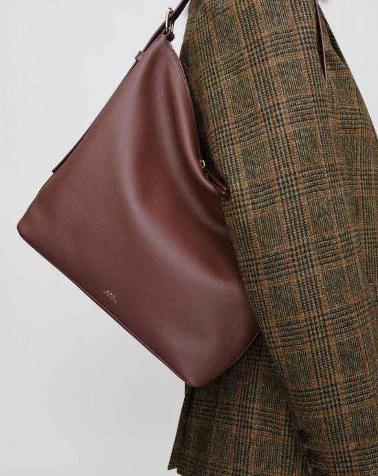 25FW 아페쎄 베라 백 PXCBLF61902 CAD Hazelnut - A.P.C.