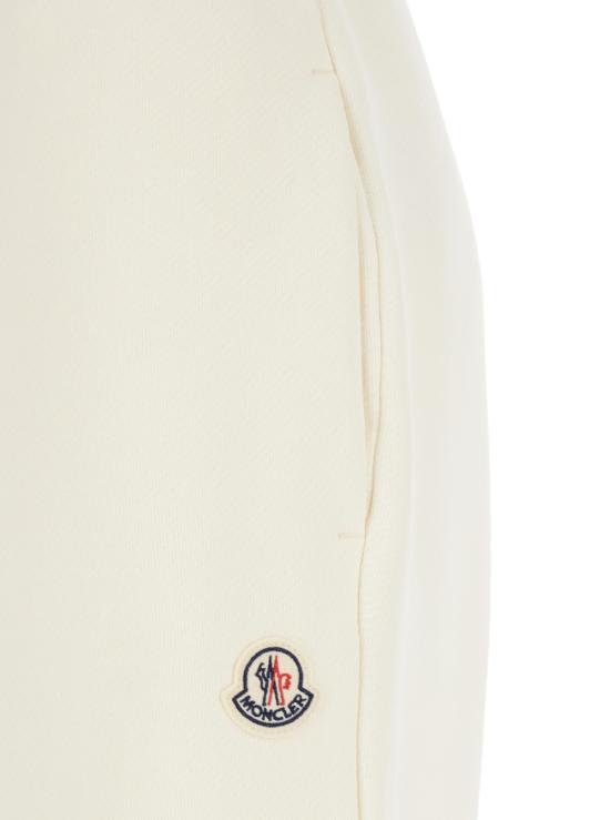 25FW 몽클레어 로고 패치 코튼 스웨트팬츠 8H0000689B0Q034 WHITE DOM - MONCLER
