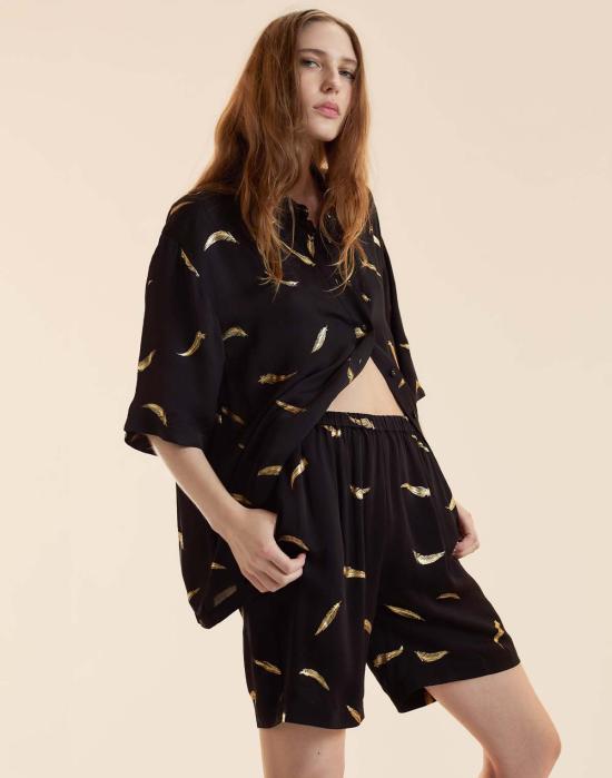  신시아 로리 숏팬츠 신시아 로울리 라이트 애즈 어 페더 반바지 블랙