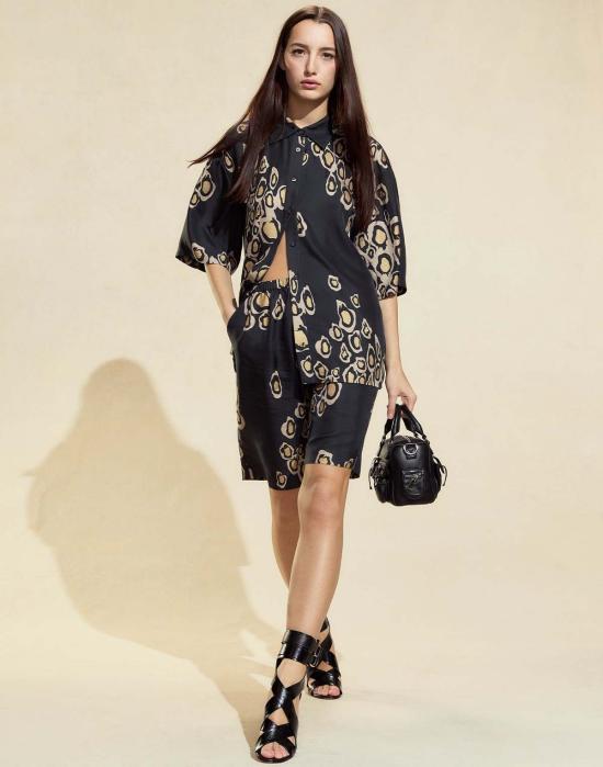  신시아 로리 숏팬츠 신시아 로울리 아말피 골드 포일 반바지 블랙/골드