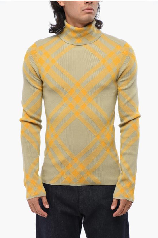 버버리 터틀넥 8077465 Beige Giallo