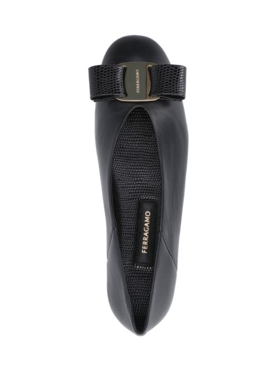 25FW 살바토레 페라가모 플랫 슈즈 782883001 Black - SALVATORE FERRAGAMO