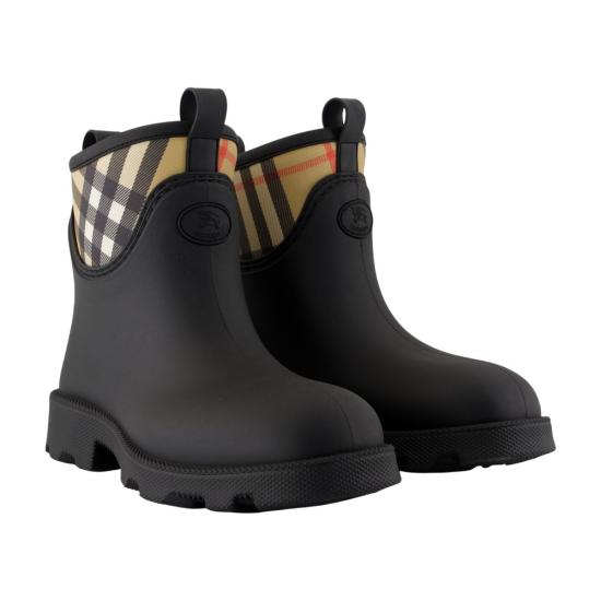 25FW 버버리 마쉬 스탬프 로우 부츠 8111712A1189 BLACK
