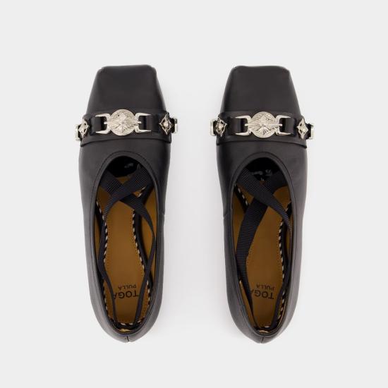 24FW 토가 뮬/슬리퍼 FTGPW134309009 BLACK - TOGA