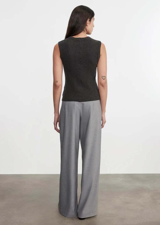  엔자 코스타 블라우스 뉴 클래식 슬리브리스 크루 탑 - ENZA COSTA