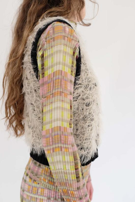  줄리아 호이어 반팔 티셔츠 리 탑 라도미르 - JULIA HEUER