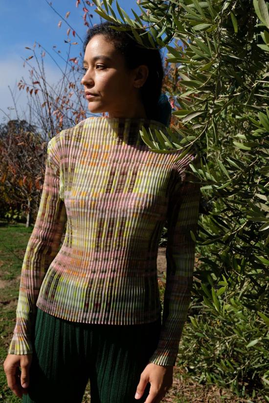  줄리아 호이어 반팔 티셔츠 리 탑 라도미르 - JULIA HEUER