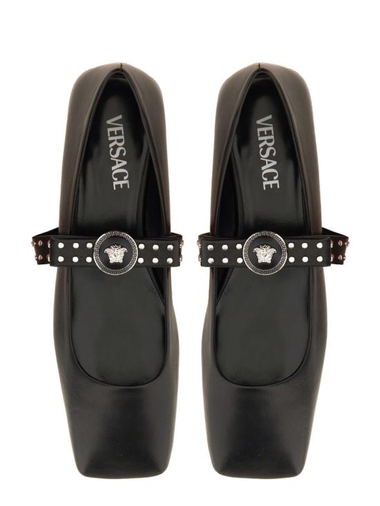 25FW 베르사체 플랫 슈즈 1016073 1A010061B00P BLACK - VERSACE