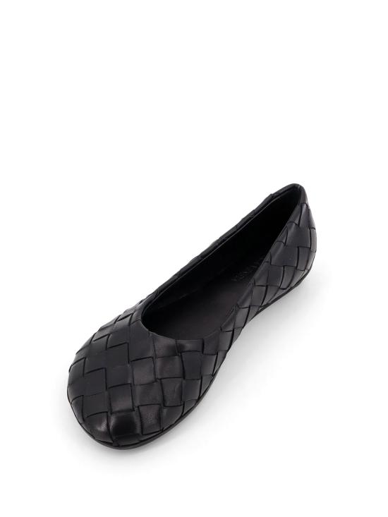 25FW 보테가베네타 플랫 슈즈 806850 V2ED01000 BLACK - BOTTEGA VENETA