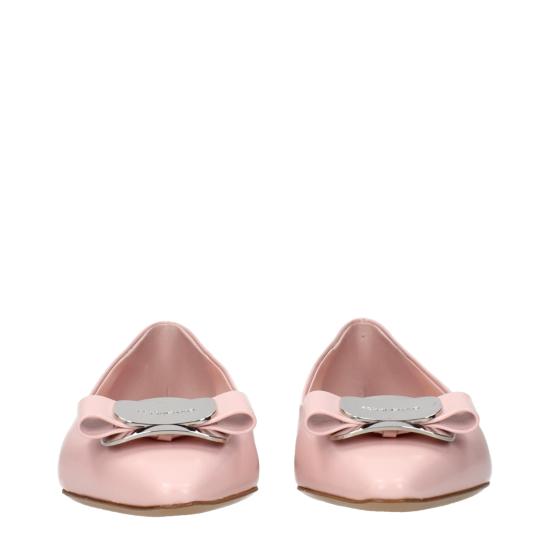 25SS 살바토레 페라가모 플랫 슈즈 ZEA0768696 - SALVATORE FERRAGAMO