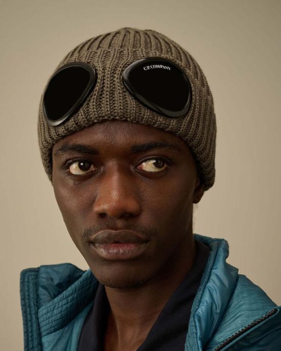  씨피 컴퍼니 비니 C.P. 컴퍼니 엑스트라파인 메리노 울 고글 비니 - C.P. COMPANY