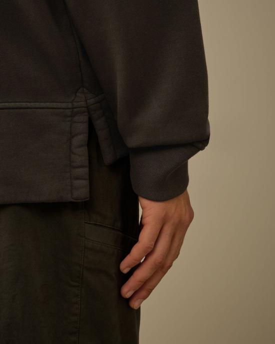  씨피 컴퍼니 긴팔 티셔츠 C.P. 컴퍼니 브러싱 및 에머라이즈드 대각선 플리스 박시 고글 스웨트셔츠 - C.P. COMPANY