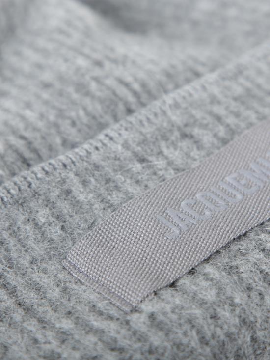 26FW 자크뮈스 비니 ACU00666 AK00227 970 Grey - JACQUEMUS