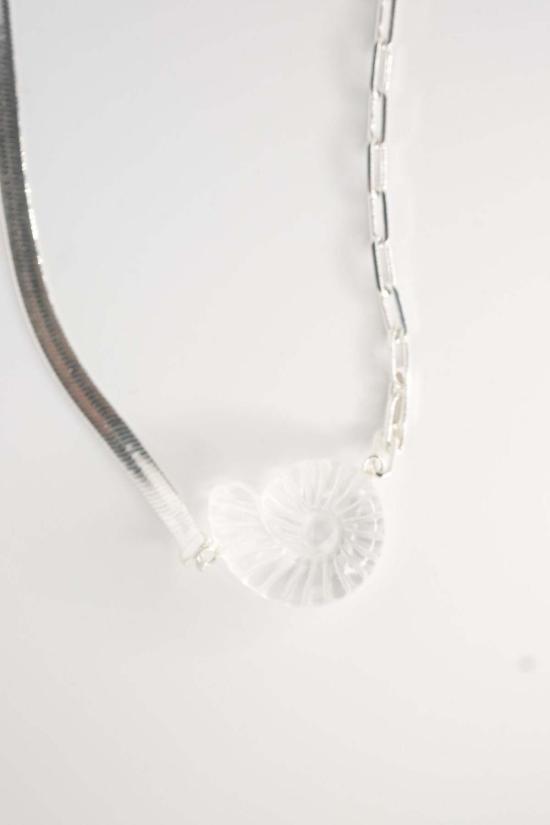  노미아 목걸이/팬던트 크리스탈 쉘 목걸이 메탈릭 - NOMIA