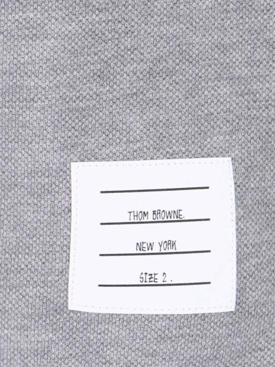 25SS 톰브라운 피케 센터 백 스트라이프 릴렉스 핏 티셔츠 MJS056A 00050055 Grey - THOM BROWNE