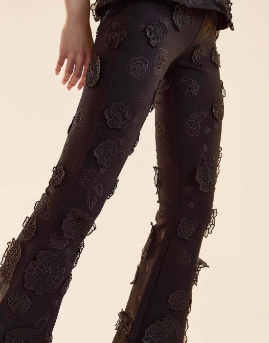  신시아 로리 스트레이트 팬츠 신시아 로울리 팝 플로럴 아플리케  블랙 - CYNTHIA ROWLEY